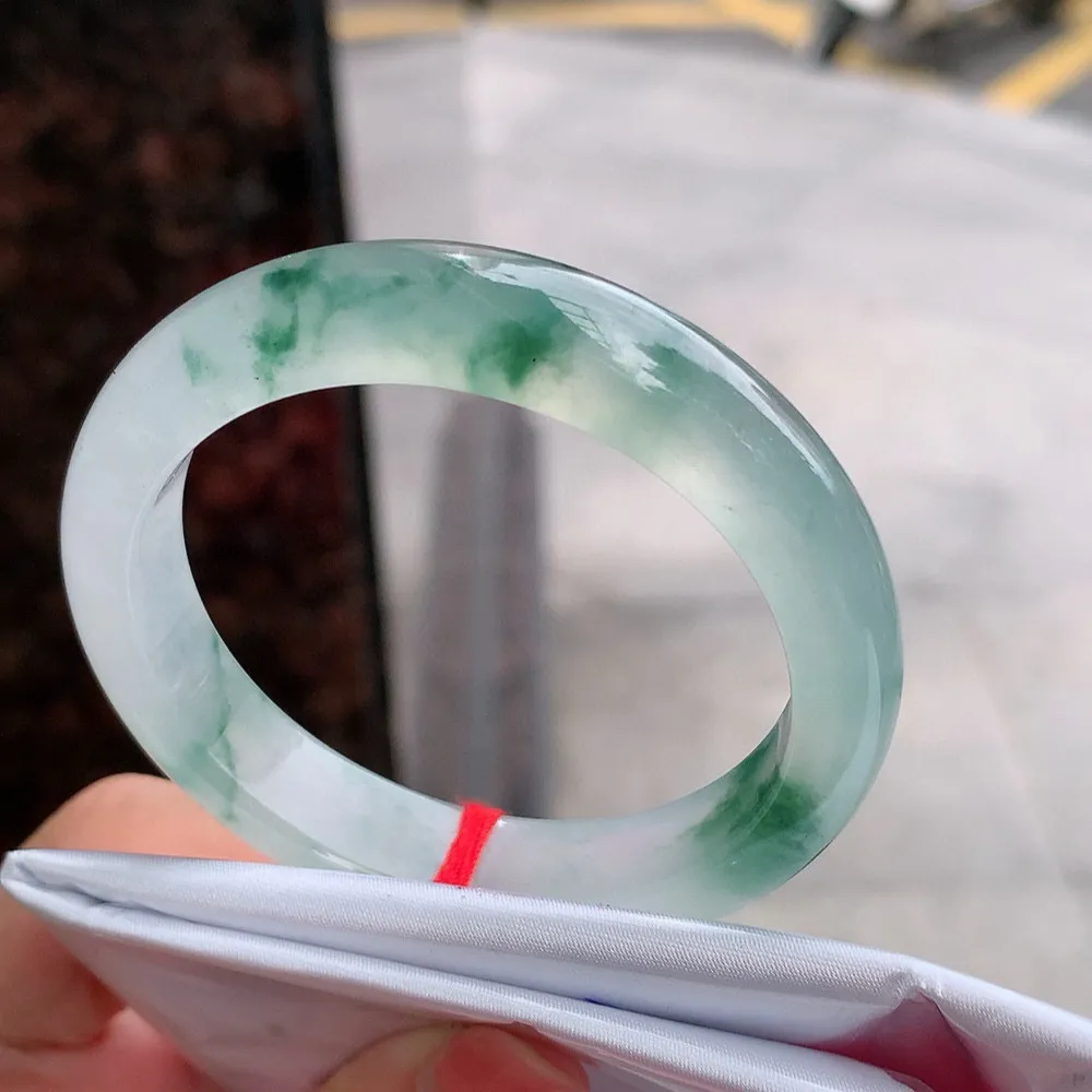 正圈冰玻飘花 无瑕 尺寸:50.2/10.8/7.5 花美 种水好