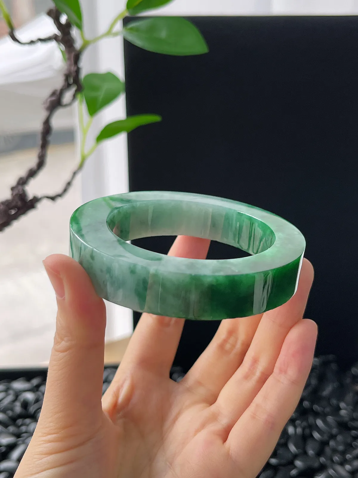 翡翠镯饼，⭕️正圈最大做57，圆条最大做53，最小做52.6