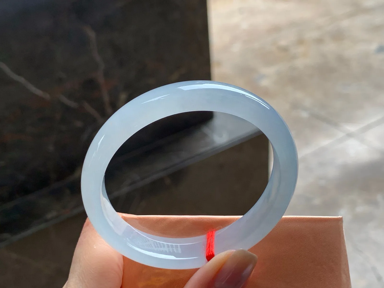 冰种贵妃镯
干净清爽 55/12.5/7mm