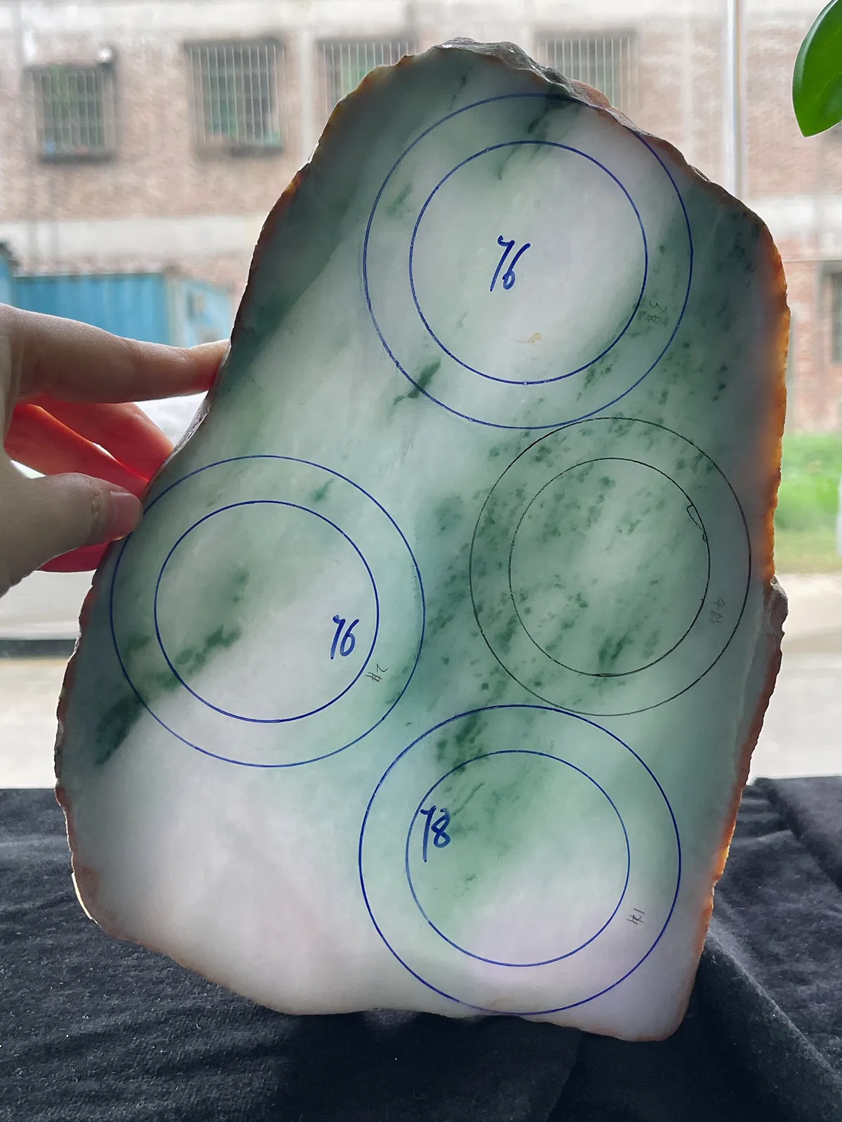 翡翠板料，⭕️正圈最大做60，圆条最大做56