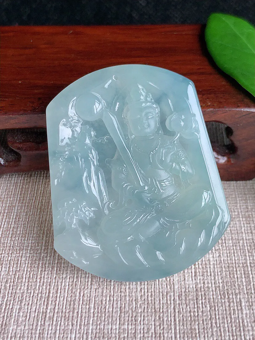 a货翡翠老坑冰种晴水虚空藏菩萨吊坠 尺寸50×40×5.8mm 重量27.14g 0701