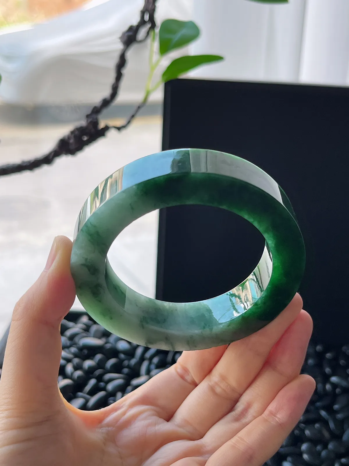 翡翠镯饼，⭕️正圈最大做57，圆条最大做53，最小做52.6