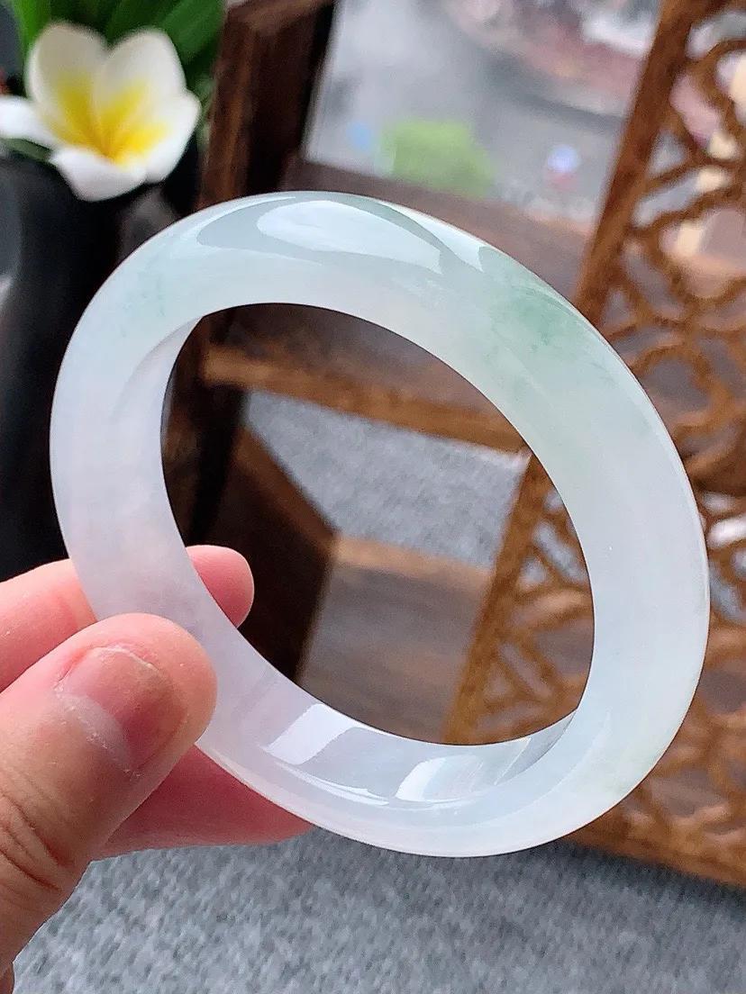 a货翡翠老坑飘花正装正圈手镯53-54圈口 尺寸53×11.4×8.3mm 重量53.36g 062