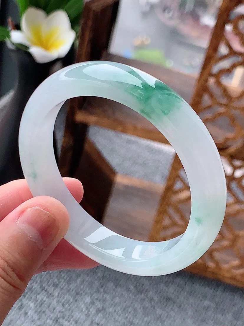 a货翡翠老坑飘花正装正圈手镯51-52小圈口尺寸51.5×10.5×7.5mm 重量44.37g 0