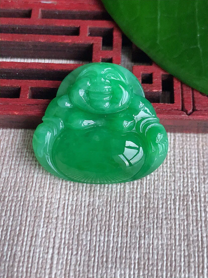a货翡翠老坑冰种满绿佛公吊坠 尺寸24.7×27×6.3mm 重量6.96g 0701