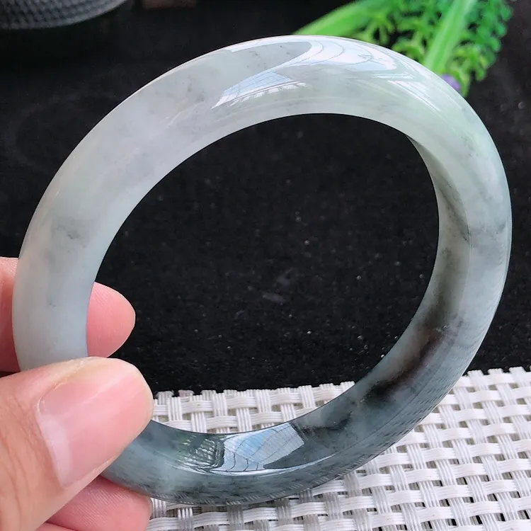 自然光60/11.5/9.5大圈口老坑冰润水灵特色乌鸡种飘花手镯翡翠玉镯美人镯
