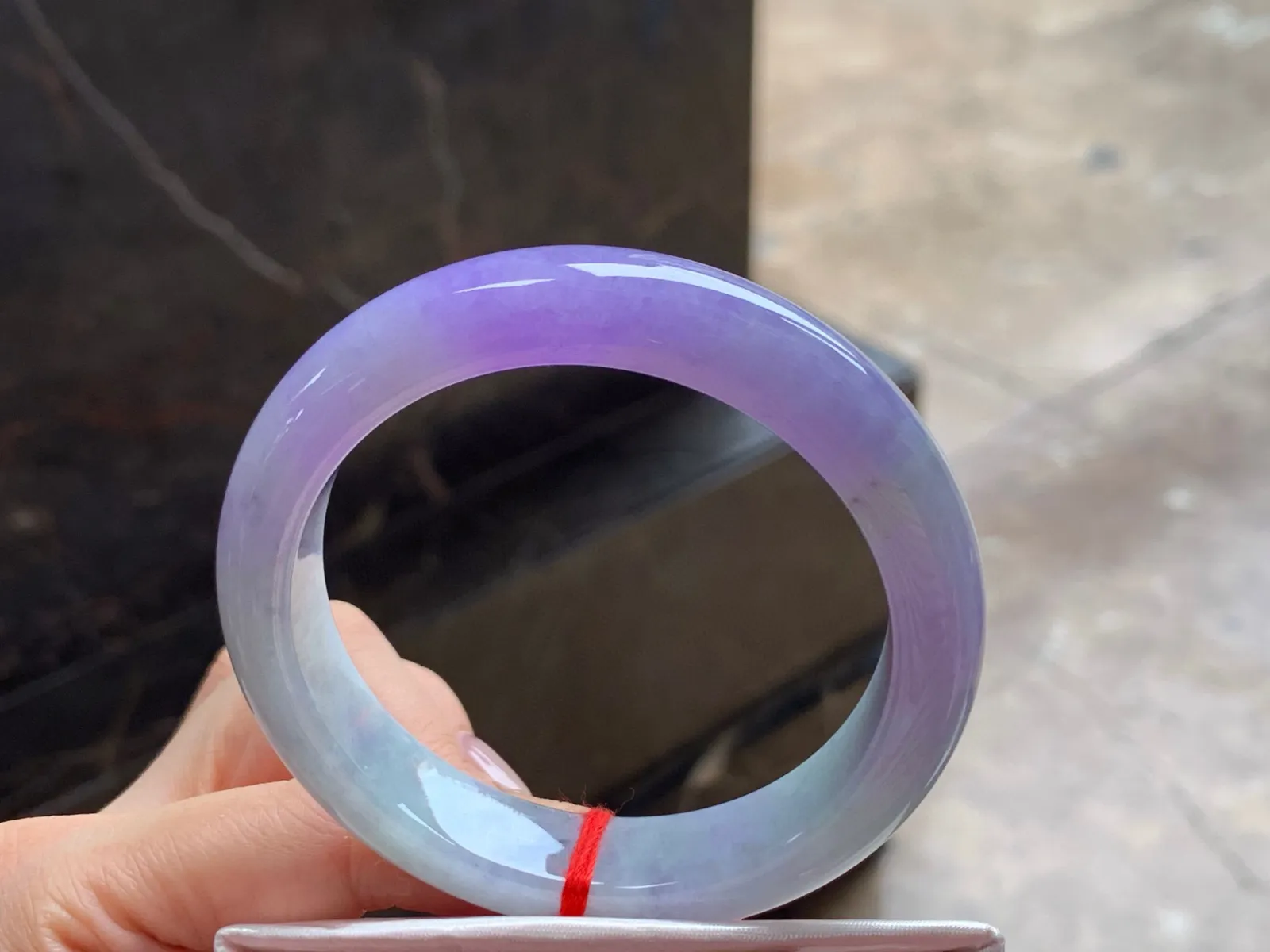 春色手镯
颜色漂亮 54.8/12/8mm