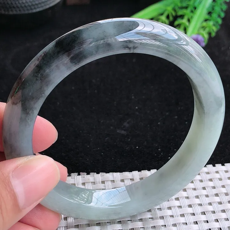 自然光60/11.5/9.5大圈口老坑冰润水灵特色乌鸡种飘花手镯翡翠玉镯美人镯