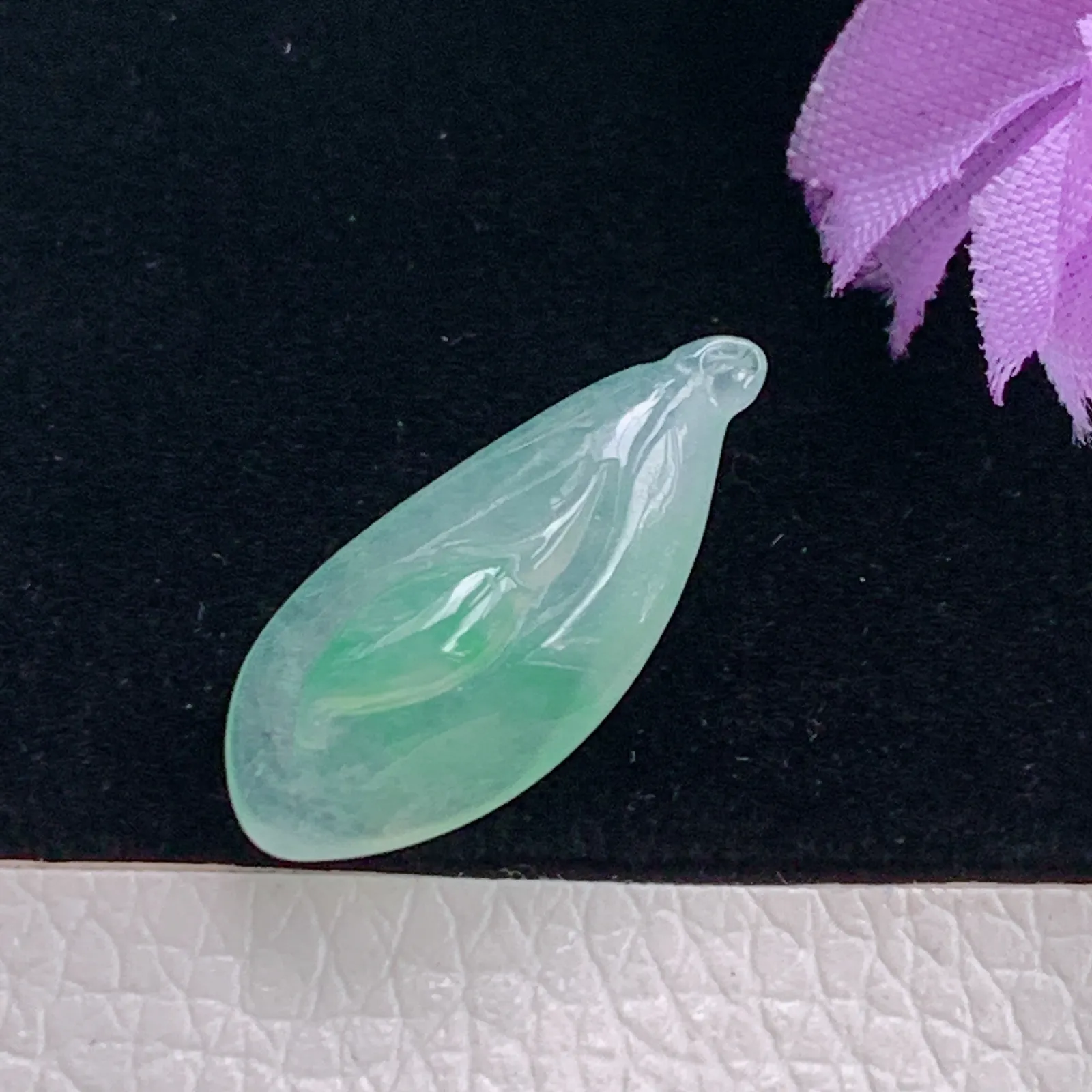 Lz实拍21*9.2*4.6缅甸翡翠精雕冰阳兰花 冰清玉洁玉吊坠 挂件 暂未打孔