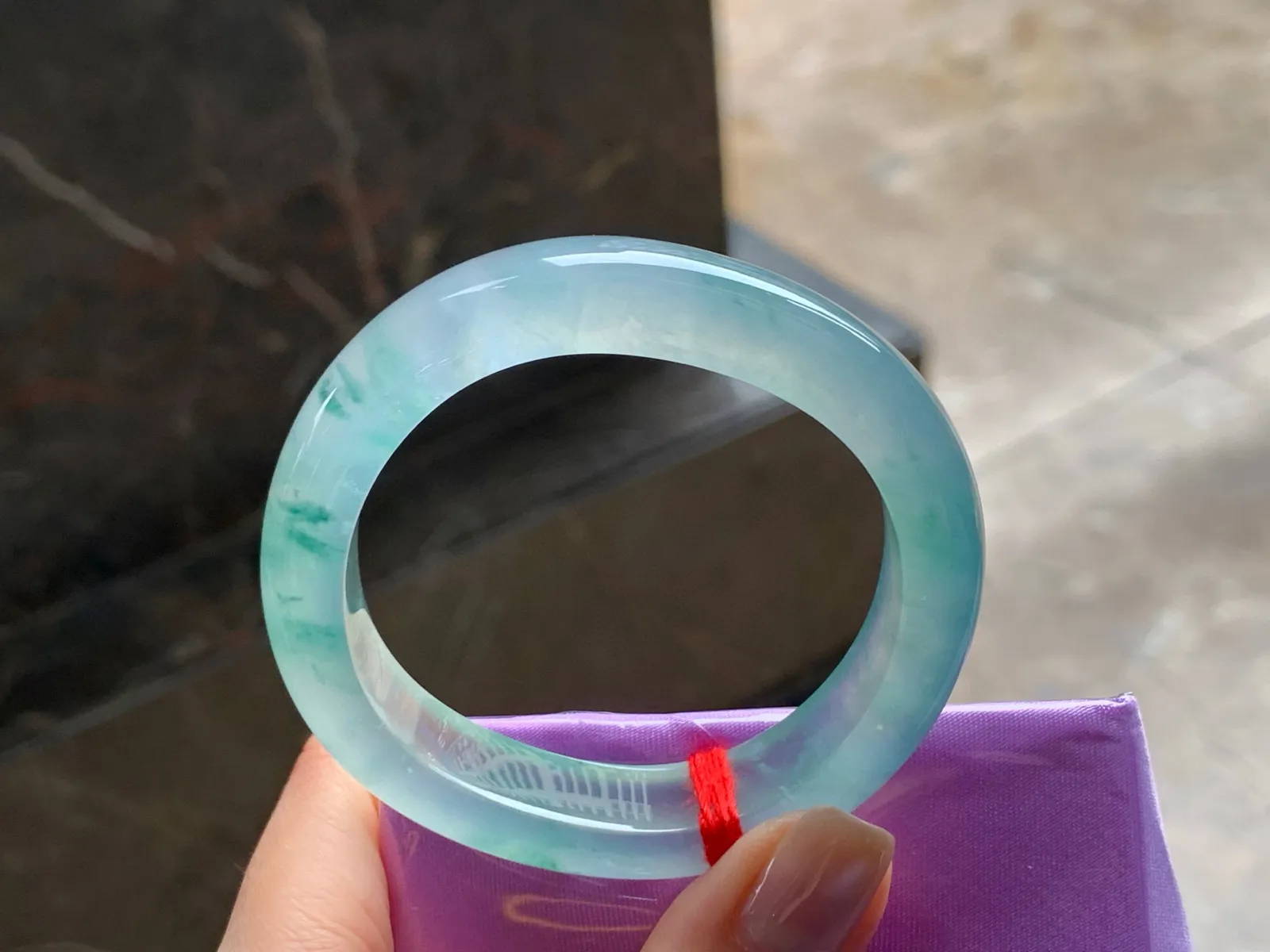 冰种飘花小贵妃
种老水足 49.2/11.8/8.3mm