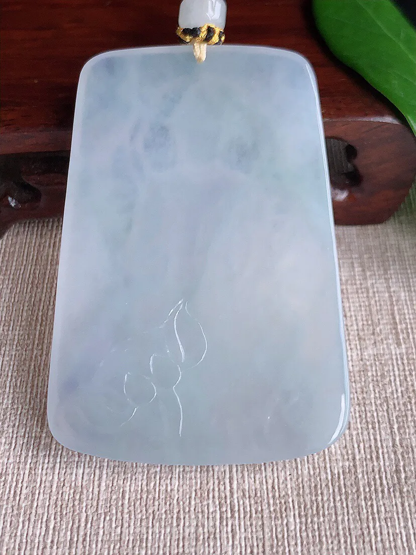 a货翡翠老坑冰种白月光千手观音吊坠 尺寸64×43×5.3mm 重量43.26g 0701