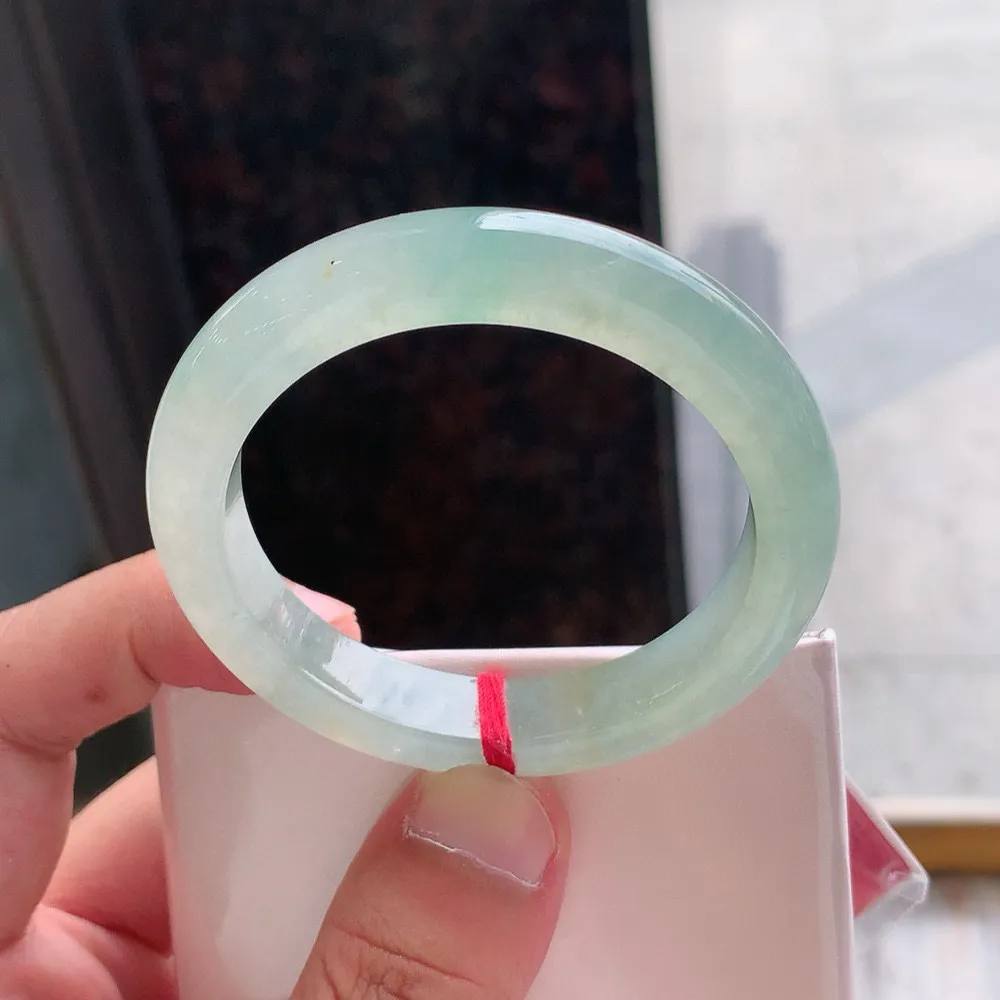 正圈高冰黄加绿 无瑕 尺寸:49.9/10.1/8.3 种色兼备🥰🥰