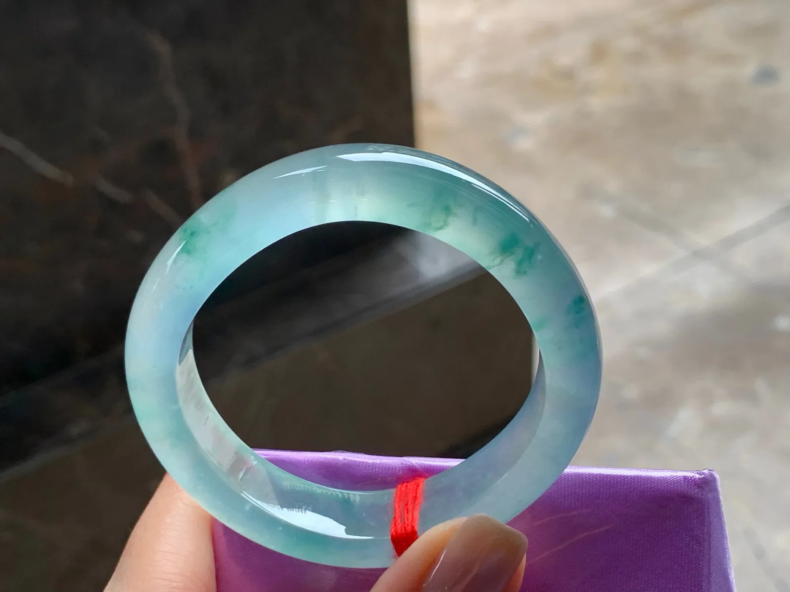 冰种飘花小贵妃
种老水足 49.2/11.8/8.3mm