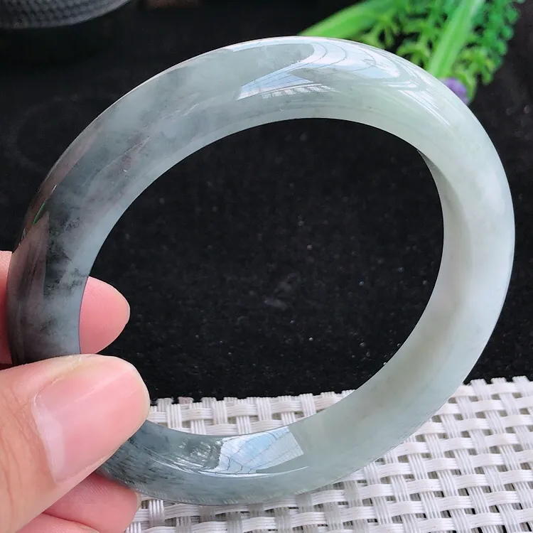 自然光60/11.5/9.5大圈口老坑冰润水灵特色乌鸡种飘花手镯翡翠玉镯美人镯