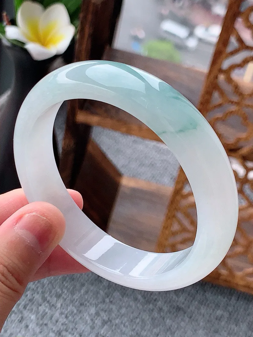a货翡翠老坑飘花正装正圈手镯58-59圈口 尺寸58.5×13.6×8mm 重量63.48g 062
