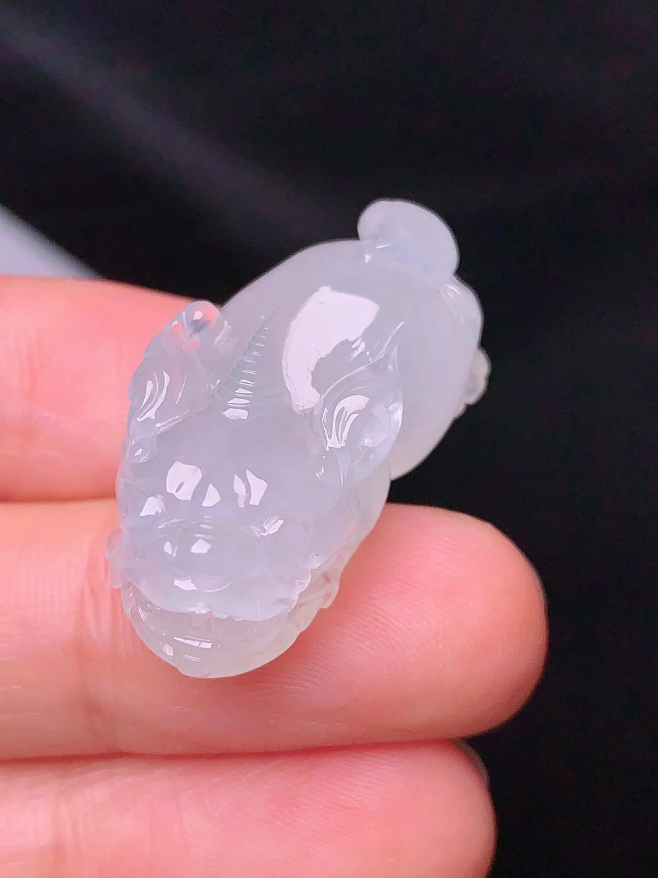 冰种金蟾吊坠 玉质细腻 色泽艳丽 整体尺寸30*14*11.3