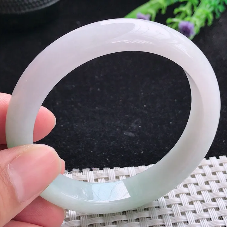 自然光56/12.5/8老坑冰润水灵白底青飘阳绿手镯翡翠玉镯美人镯