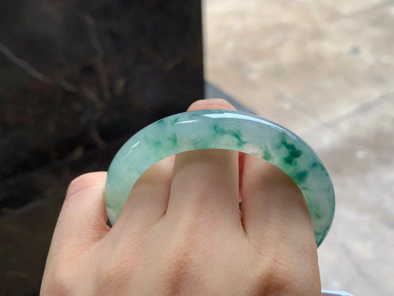 冰色花手镯
清爽52.5/10.6/8mm