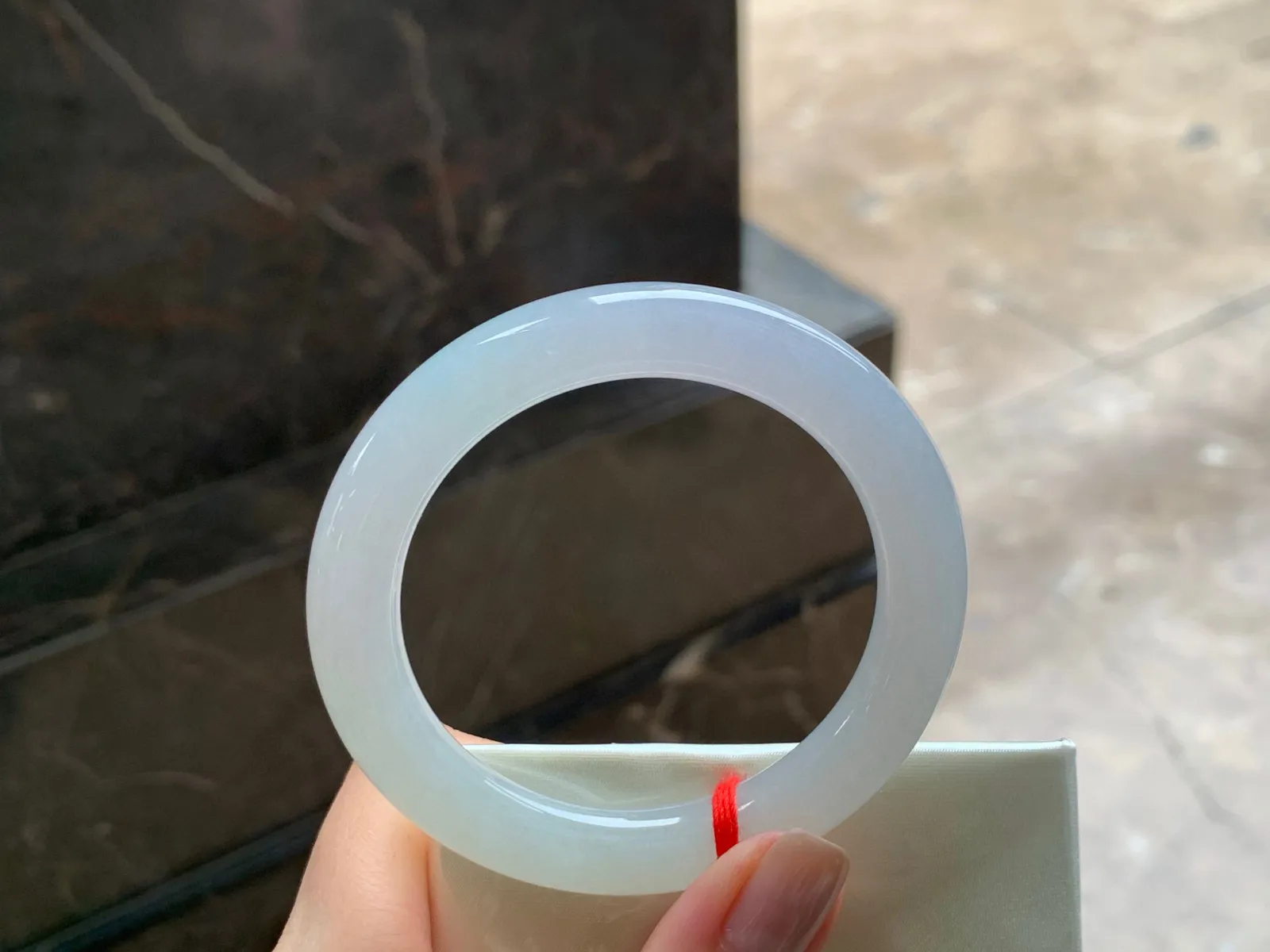福镯
水润清爽 51.8/9.4mm