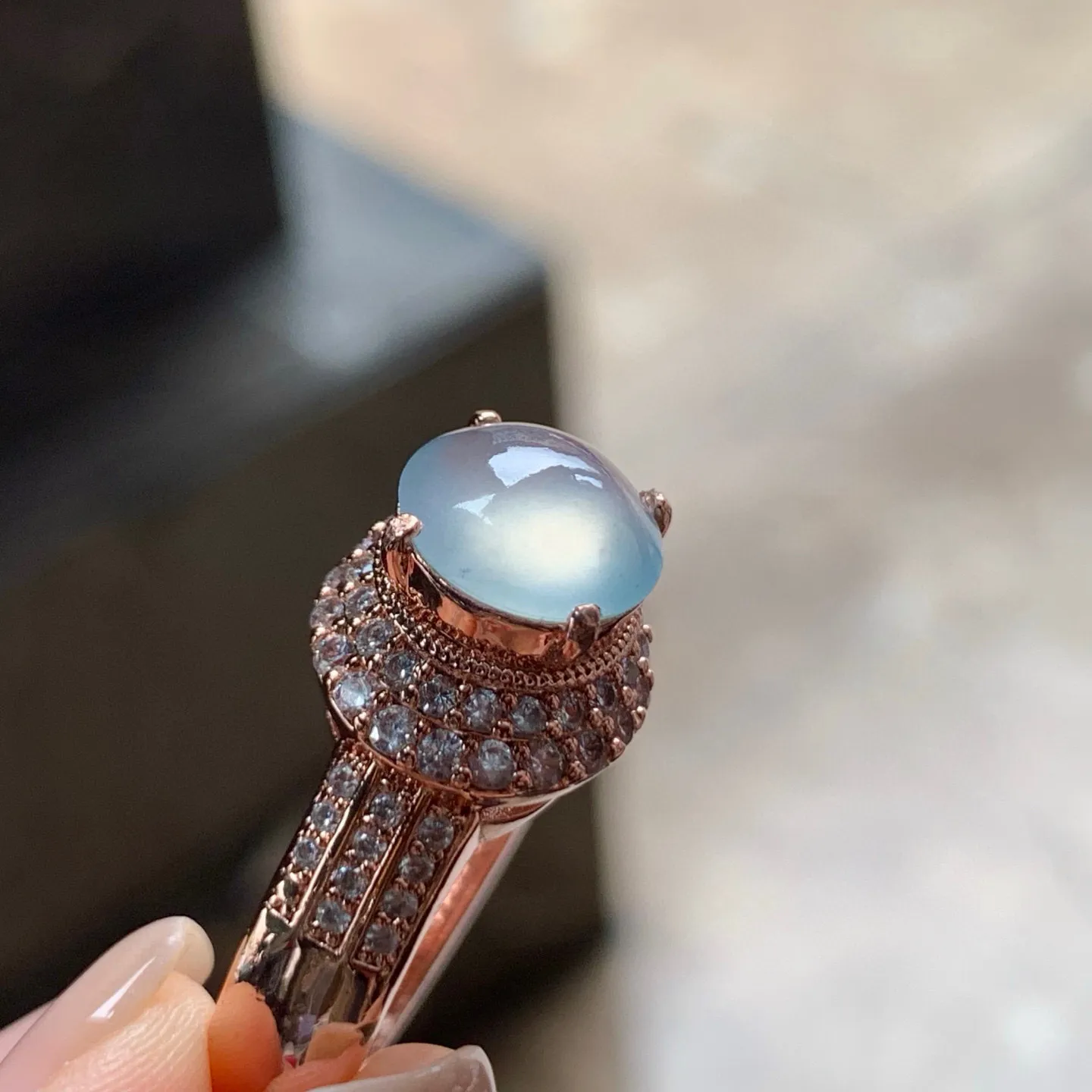 冰种蛋面
清爽 铜托