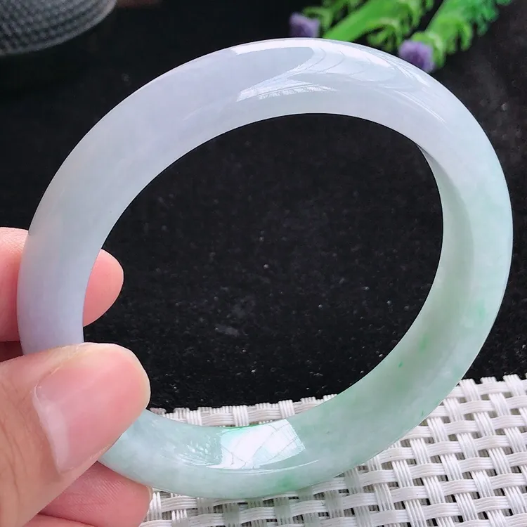 自然光58.8/12.2/8.5老坑精美温润飘阳绿手镯翡翠玉镯美人镯