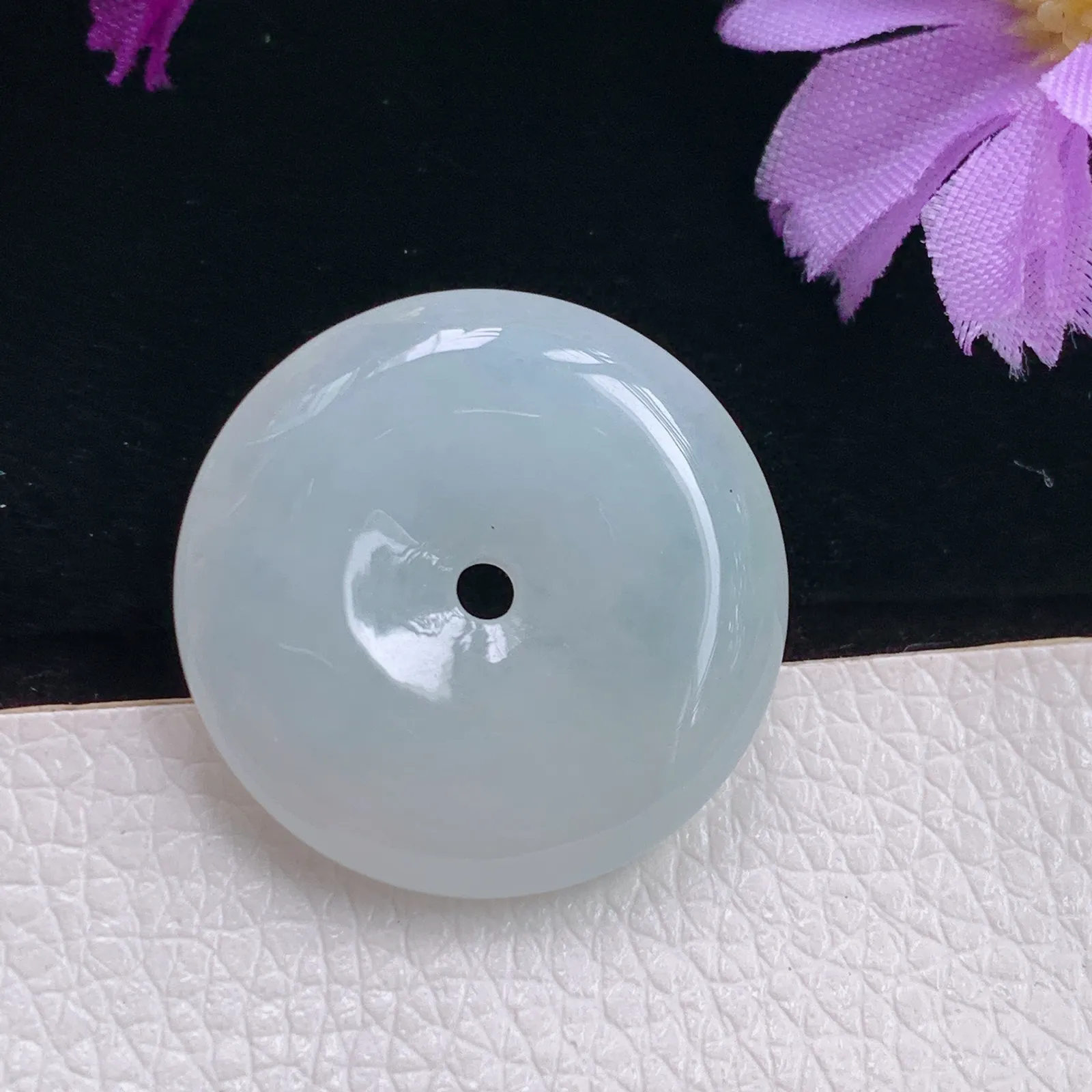zzx实拍25.5*5.7缅甸翡翠精雕冰润饱平安扣玉吊坠 白月光扣子