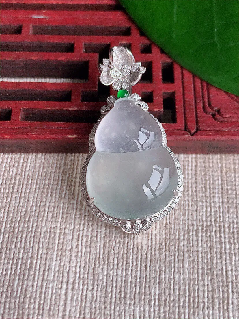 a货翡翠老坑冰种18K金伴钻镶嵌白月光葫芦吊坠尺寸35.6×18.8×11裸石21.6×16.3mm 重量6.72g 0701