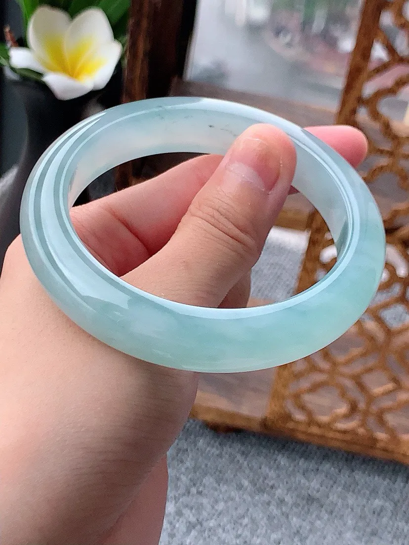 a货翡翠老坑冰种飘花厚装正装正圈手镯58-59圈口 尺寸58.2×12.5×9mm 重量70.18g 0620