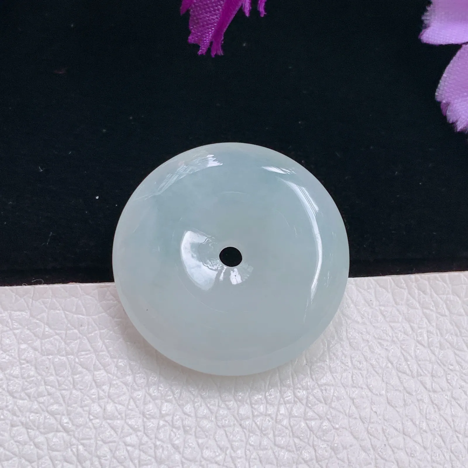 zzx实拍25.5*5.7缅甸翡翠精雕冰润饱平安扣玉吊坠 白月光扣子
