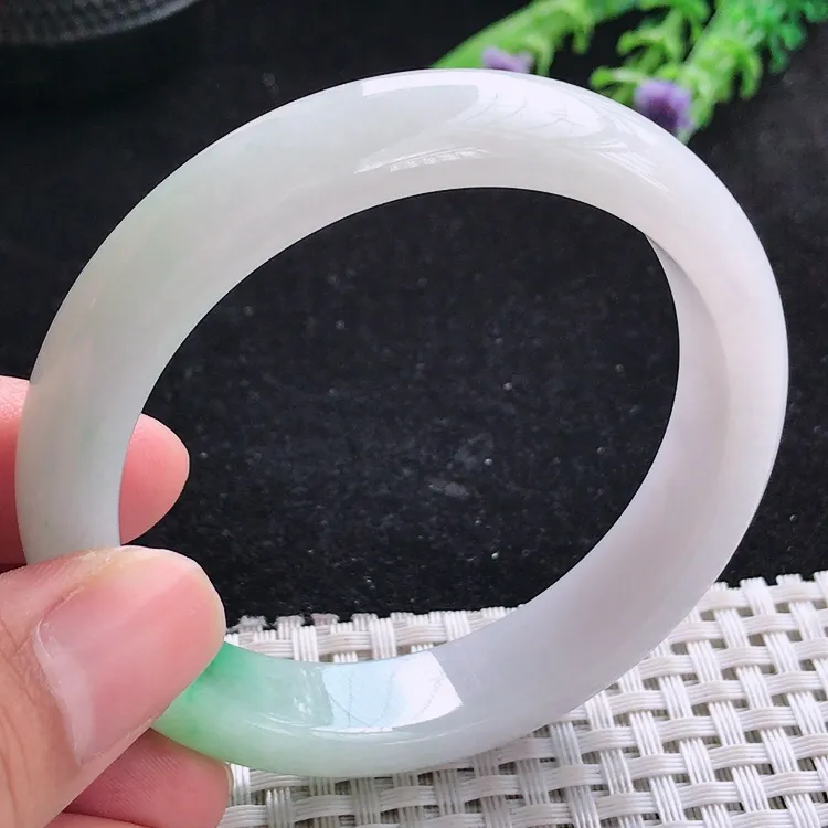 自然光56/12.5/8老坑冰润水灵白底青飘阳绿手镯翡翠玉镯美人镯