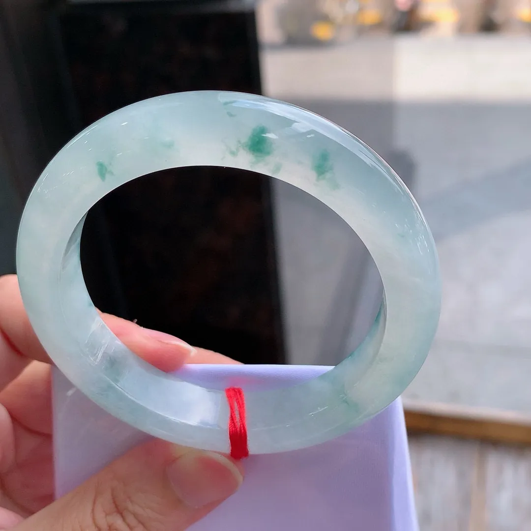 正圈冰玻飘花 无瑕 尺寸:55.8/12.2/9 花美 种水好️️