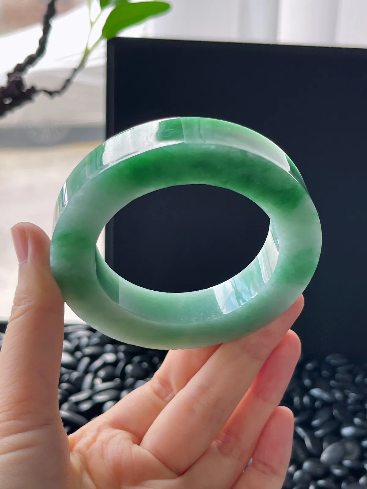 翡翠镯饼，⭕️正圈最大做57，圆条最大做53，最小做50.7
