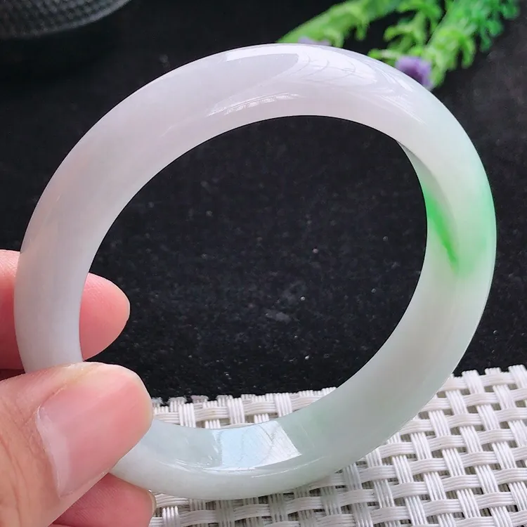 自然光56/12.5/8老坑冰润水灵白底青飘阳绿手镯翡翠玉镯美人镯