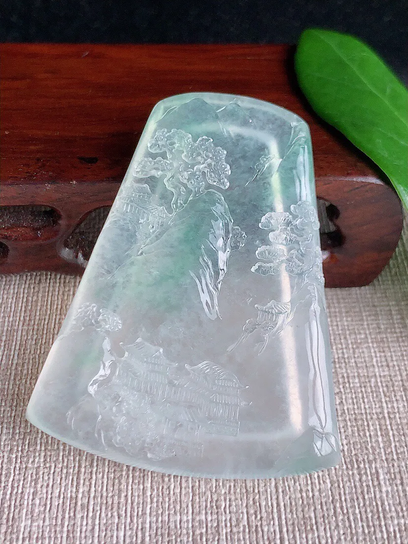 a货翡翠老坑玻璃种晴绿意境山水牌吊坠 尺寸57.2×45.2×6mm 重量30.69g 0701