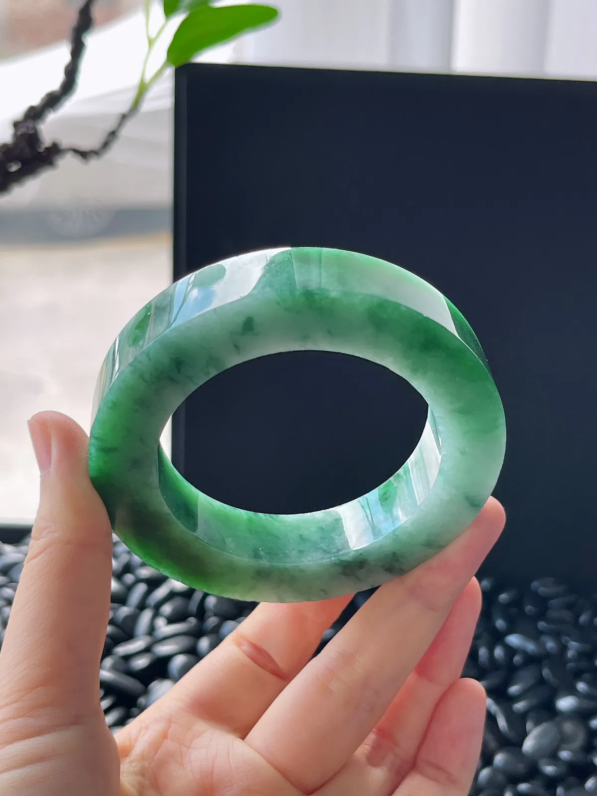 翡翠镯饼，⭕️正圈最大做57，圆条最大做53，最小做50.7