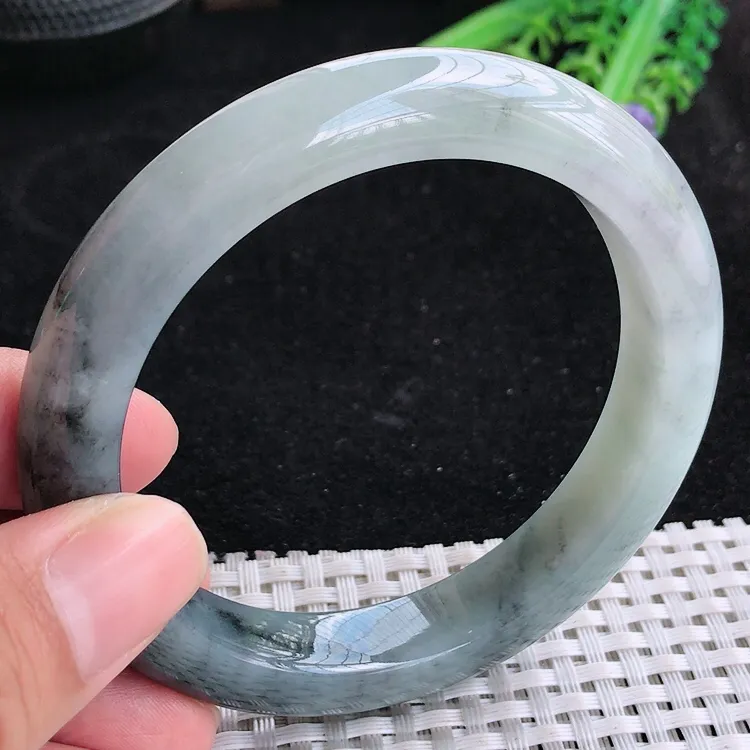自然光60/11.5/9.5大圈口老坑冰润水灵特色乌鸡种飘花手镯翡翠玉镯美人镯