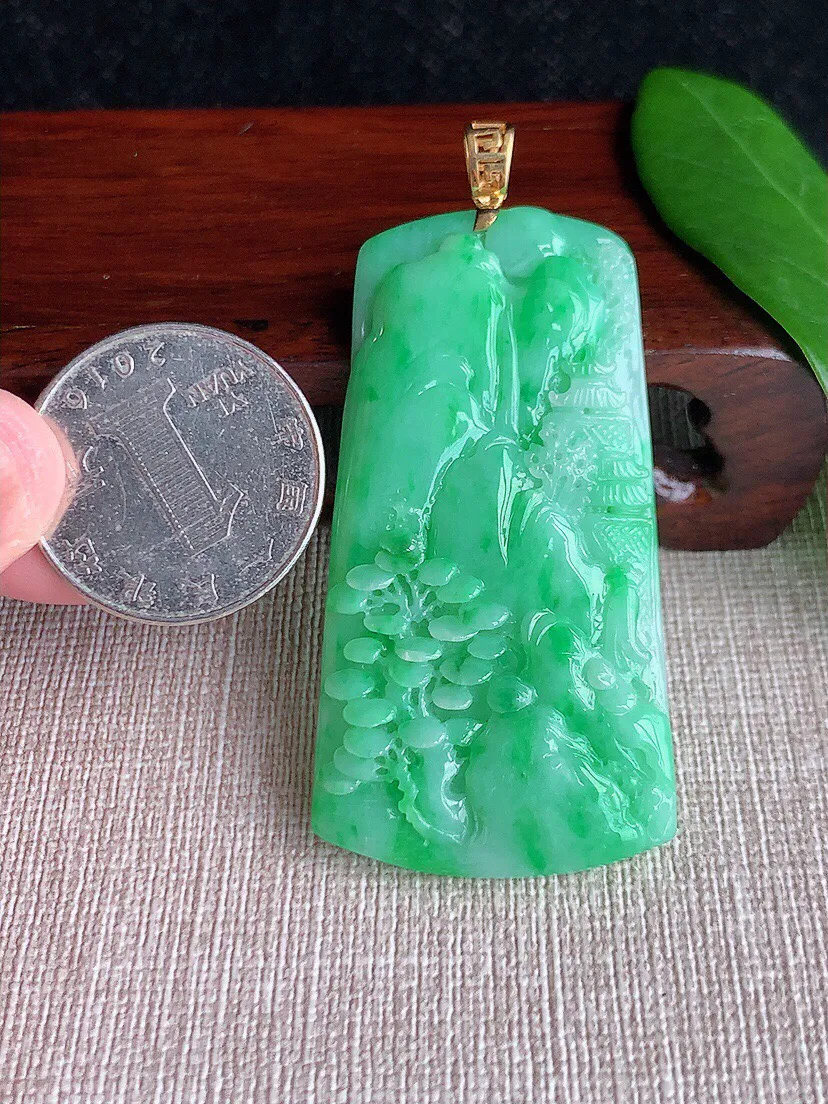 a货翡翠老坑冰种18K金扣头满绿意境山水牌吊坠  尺寸54.8×28.8×6mm 重量22.44g 0701