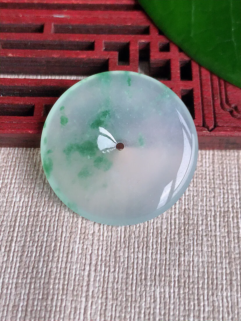 a货翡翠老坑冰种飘花平安扣吊坠 尺寸30.2×4mm 重量8.45g 0701