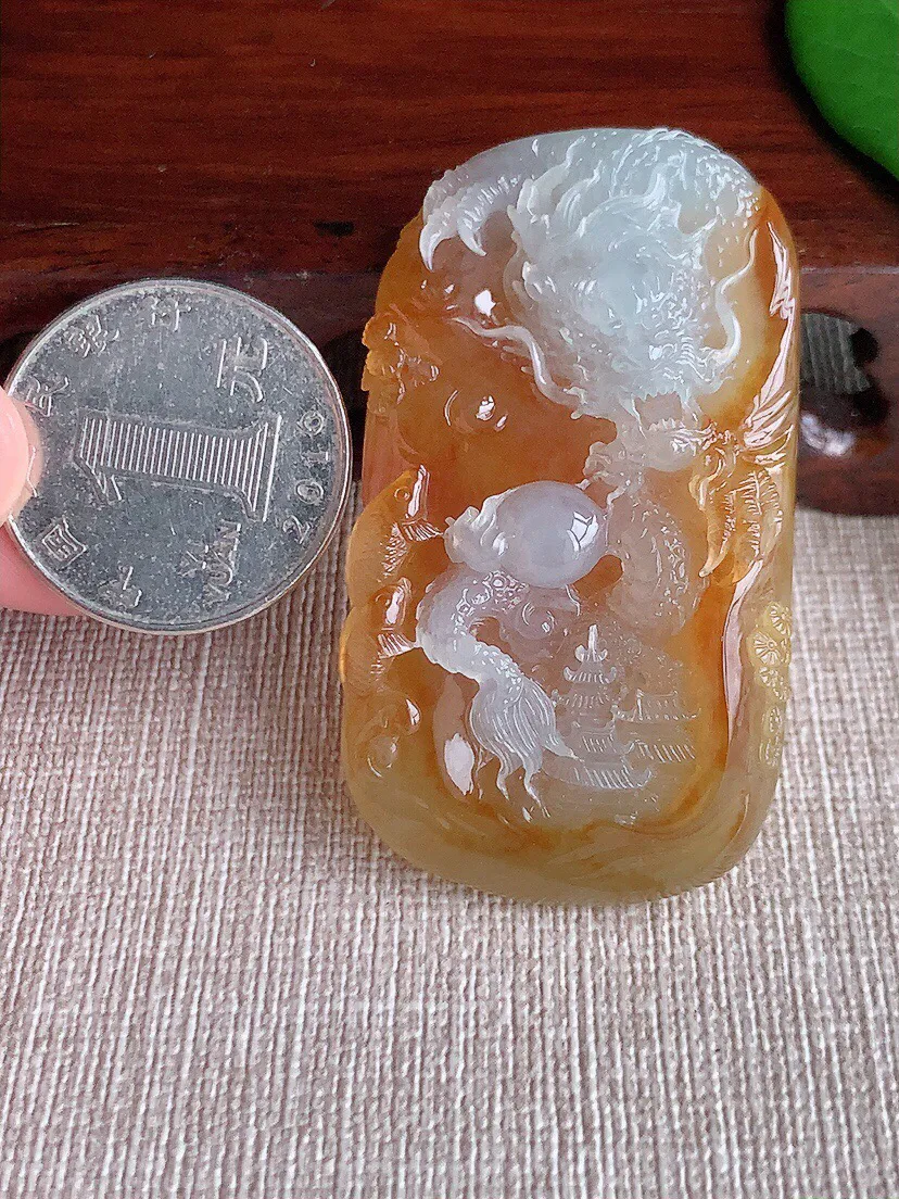 a货翡翠老坑冰种飘黄翡龙牌鱼跃龙门吊坠 尺寸51.8×29.2×13.5mm 重量35.75g 0701