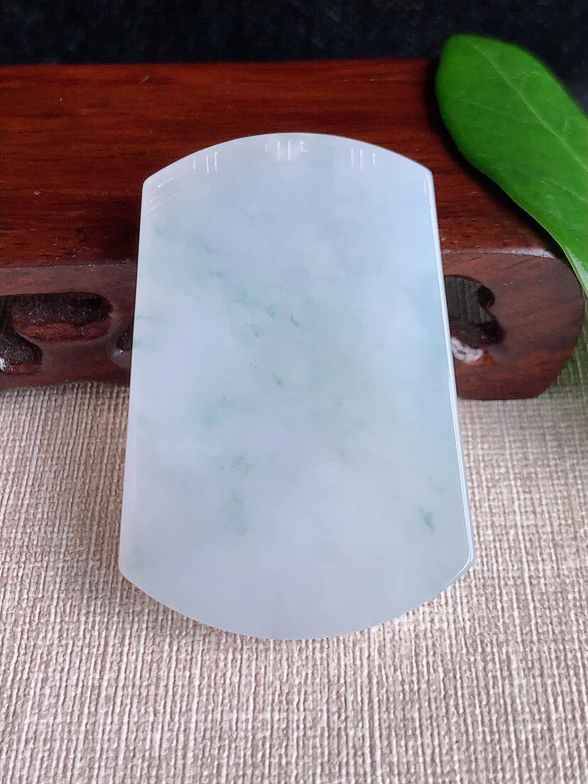 a货翡翠老坑冰种飘花无事牌吊坠 尺寸54×37×6mm 重量34.79g 0701