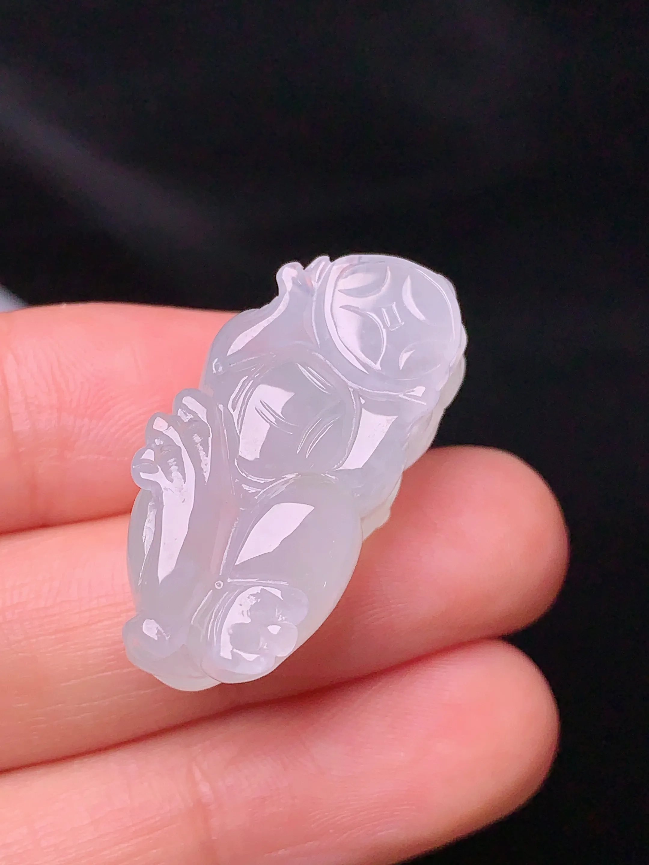 冰种金蟾吊坠 玉质细腻 色泽艳丽 整体尺寸30*14*11.3