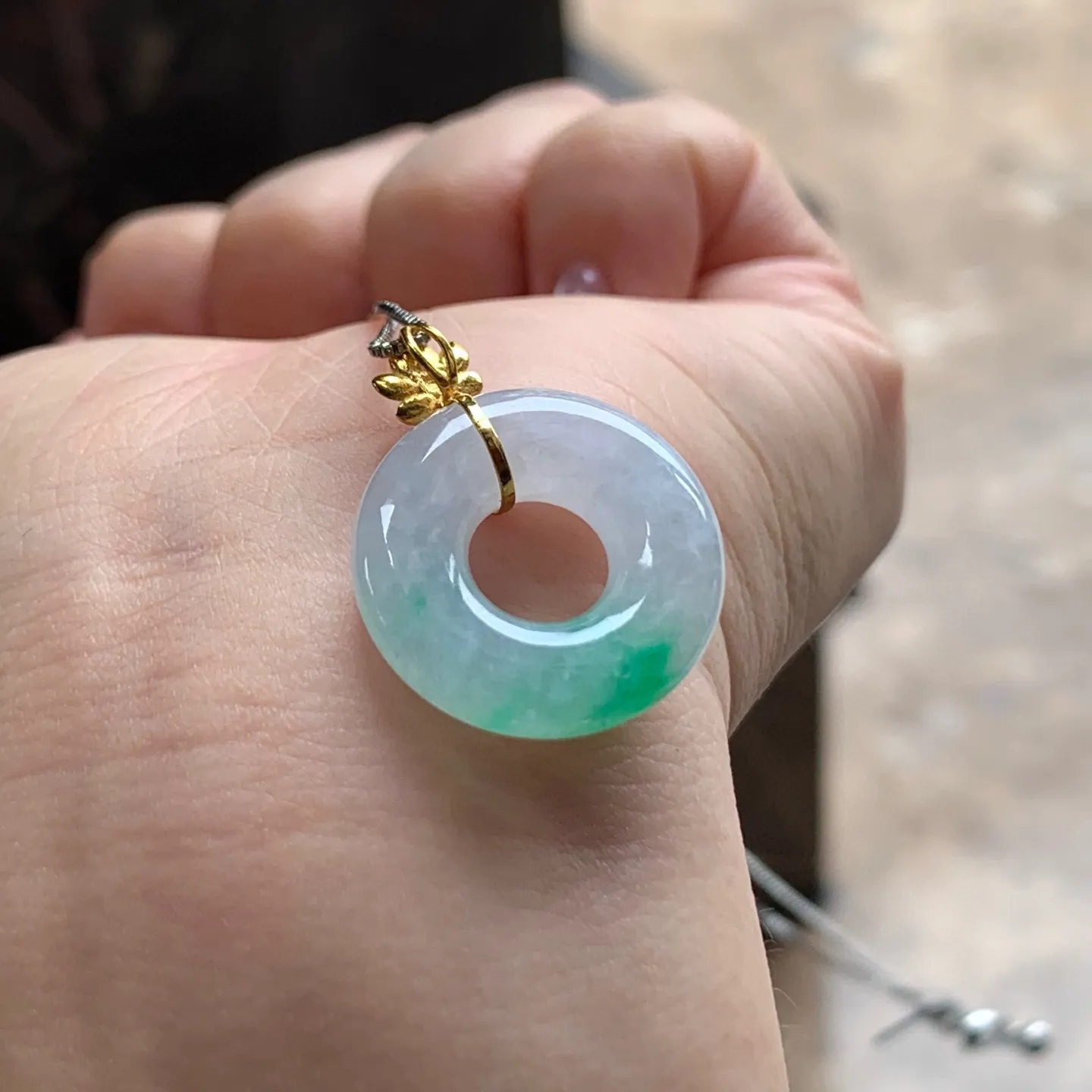 带色甜甜圈
清爽 金扣