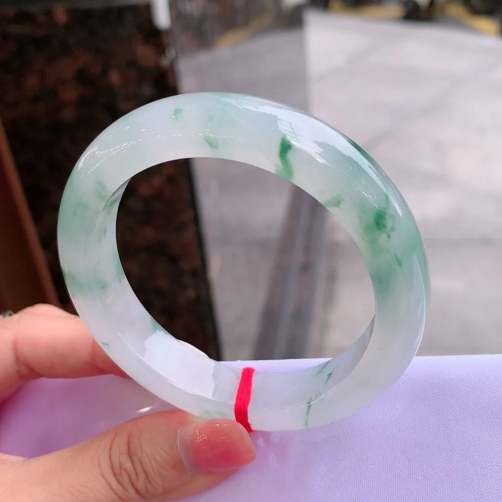 正圈冰玻飘花 无瑕 尺寸:57.2/12.7/9.3 花美 种水好