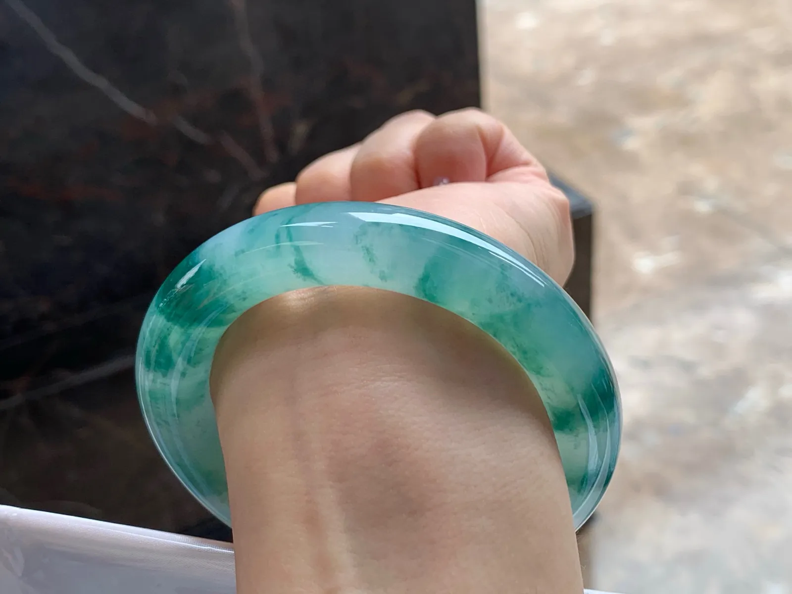 冰飘花福镯
水润56.6/12.3mm