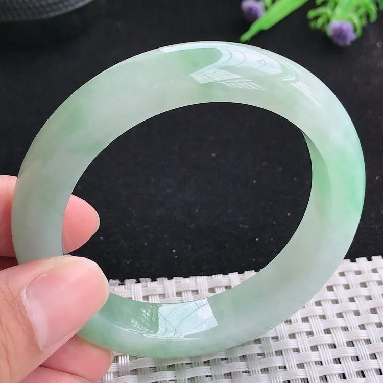 自然光55/12.6/9.3老坑冰胶水灵冰晴满绿手镯翡翠玉镯收藏美人镯