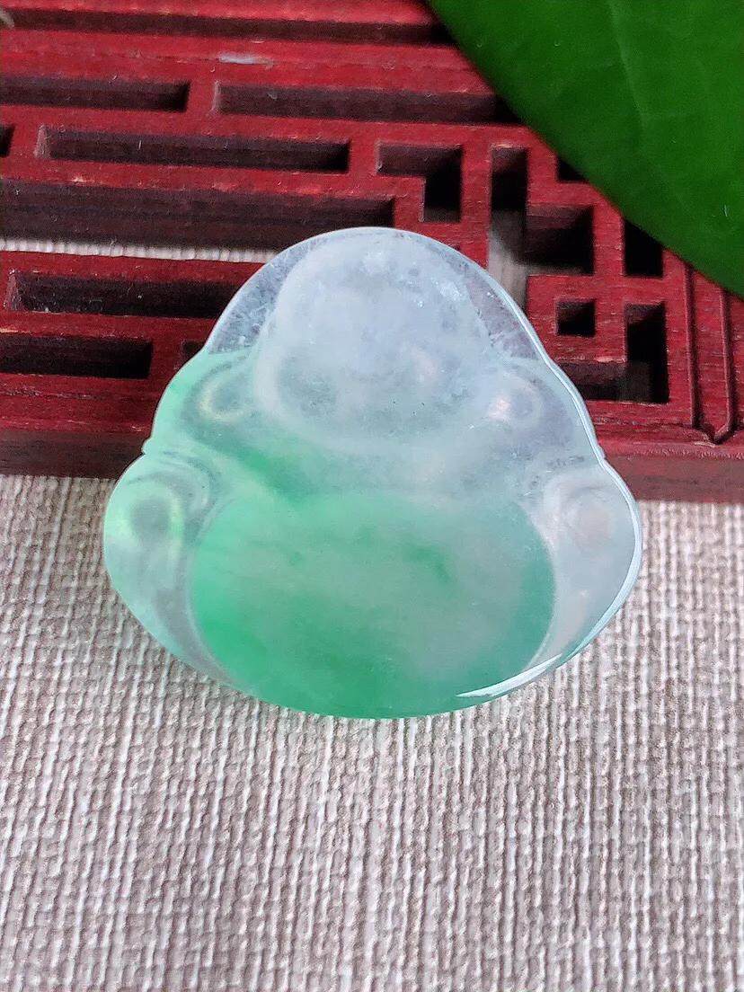 a货翡翠老坑冰种飘绿一刀切佛公吊坠 尺寸28.6×31×6mm 重量9.07g 0702