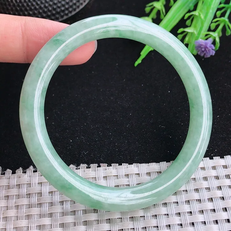 自然光54.5/7.5/8.2老坑秀气温润飘花圆条手镯翡翠玉镯收藏美人镯