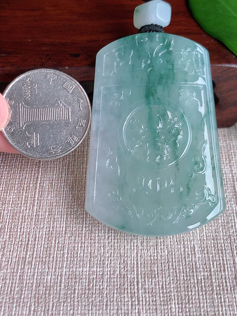 a货翡翠老坑冰种飘花仿古无事牌吊坠 尺寸53.2×36.2×6mm 重量33.00g 0702