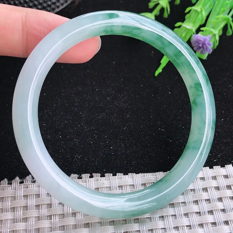 自然光53/8.2/8老坑冰胶水灵上啊细条圆条手镯翡翠玉镯收藏美人镯