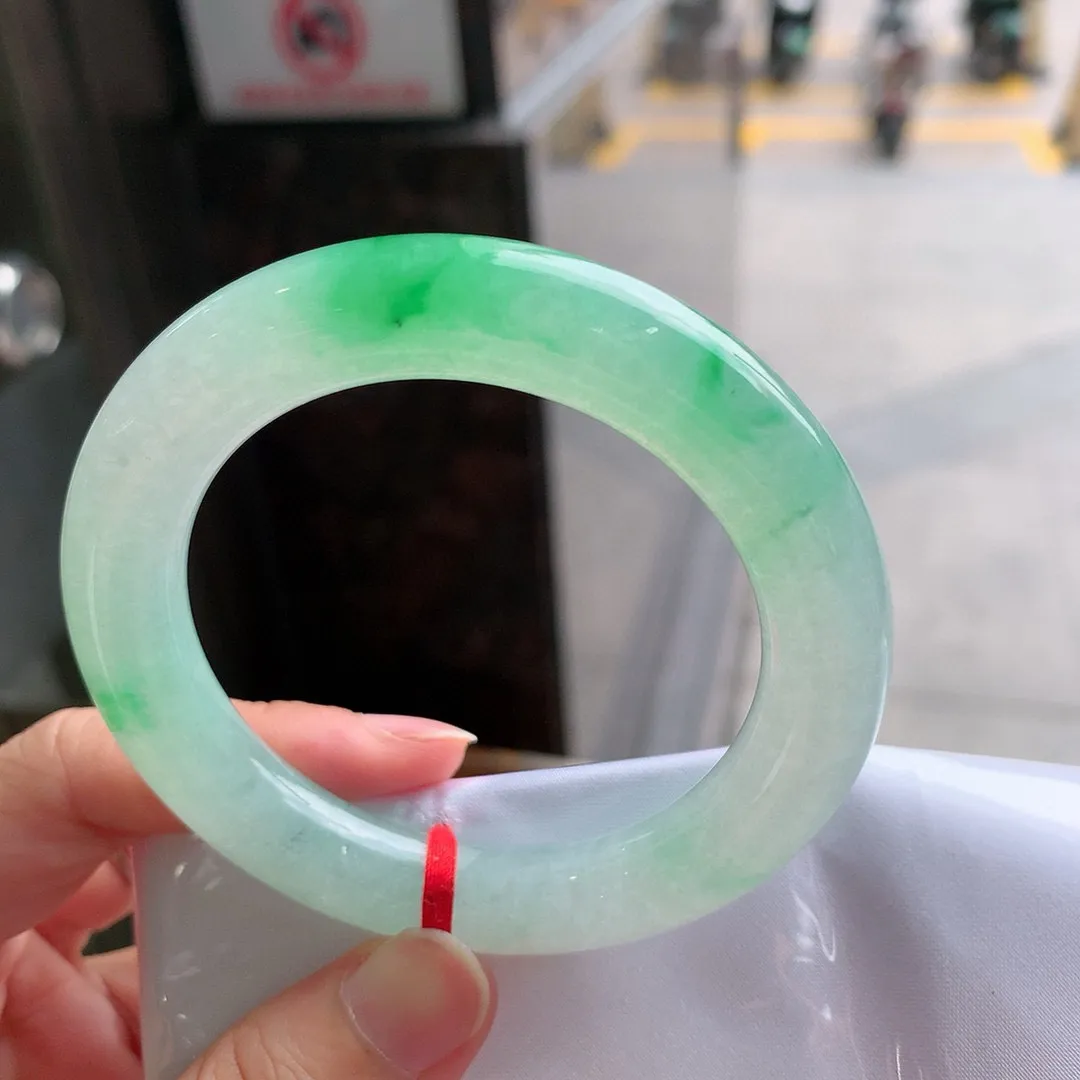 圆条冰玻阳绿 一丝棉根 尺寸:53.6/11 种色俱佳️️